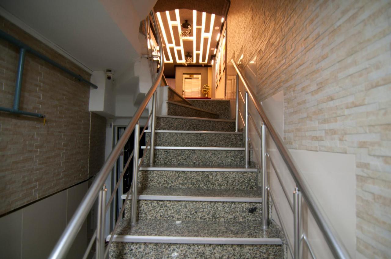 Istanbul Palace Hotel Exterior photo